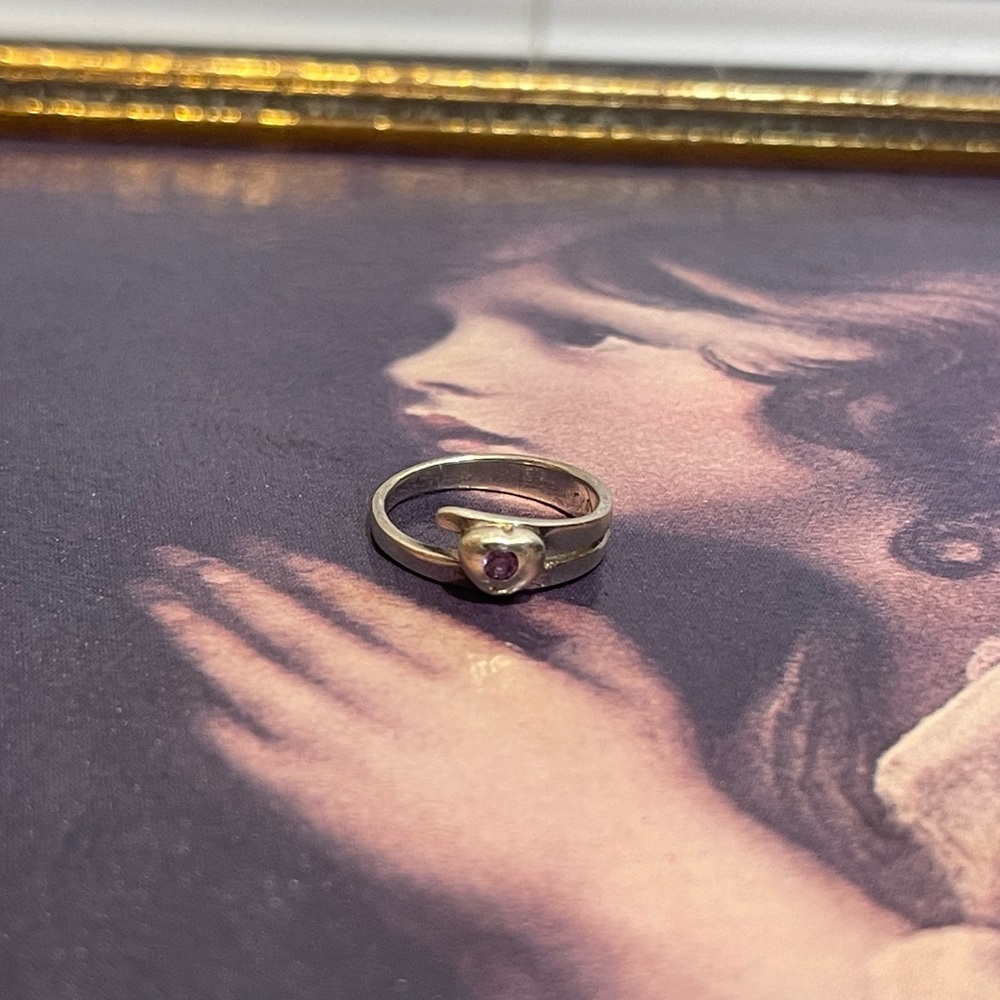Elegant 925 Silver Ring with Purple Gemstone